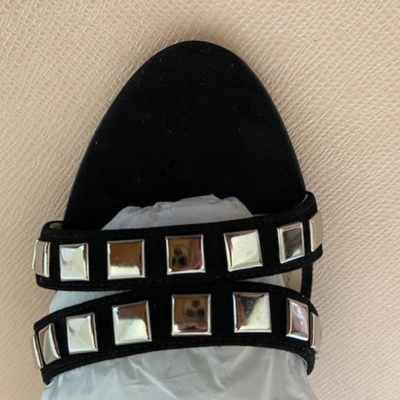 PRADA BLACK PATENT STUDDING SANDAL SIZE 38 NEW - Picture 4 of 9